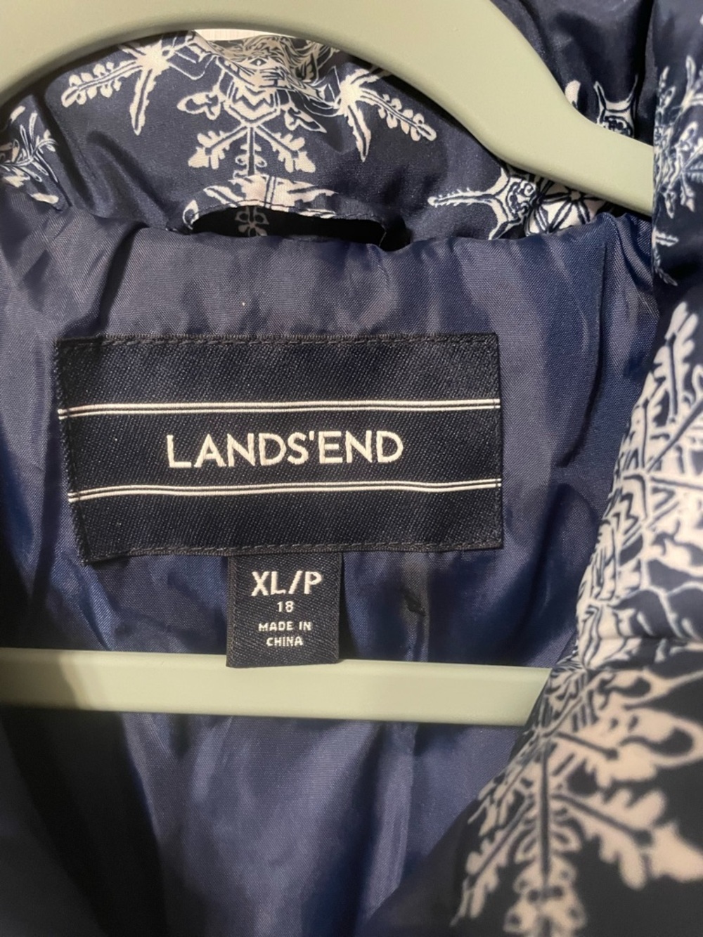 Lands' End Navy Snowflake Quilted Puffer Vest - Picture 2 of 11